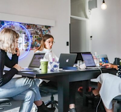 How to teach an online course